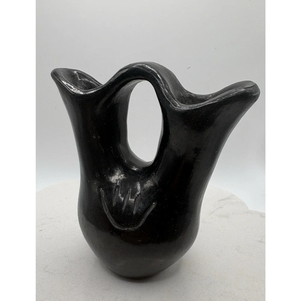 Santa Clara Blackware Wedding Vase Bear Paws 4.5